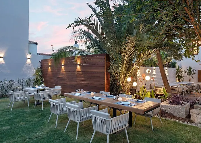 Mellow Blue Hotel