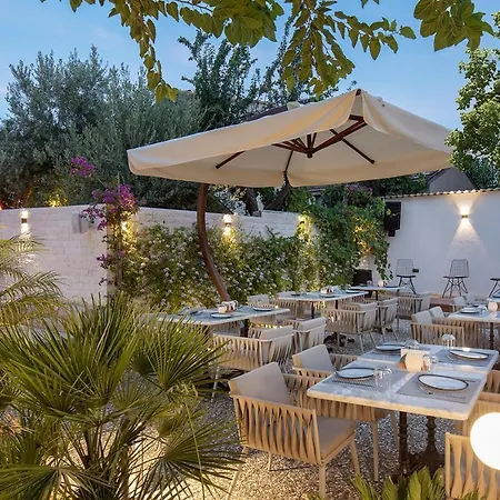 Mellow Blue ホテル