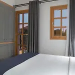 Hotel Mellow Blue *